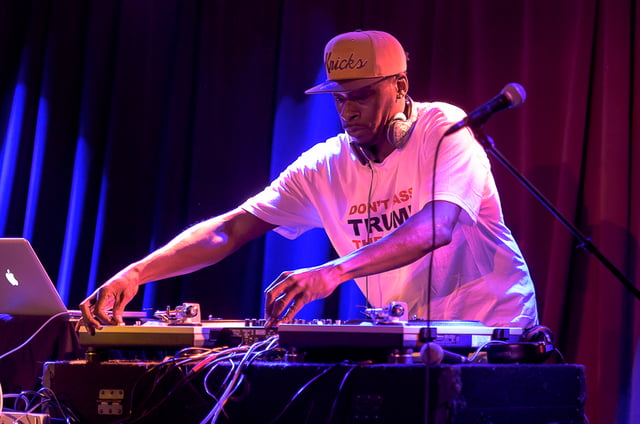 DJ Pete Rock performing at Razel and Friends - Brooklyn Bowl, 2016