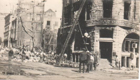 Rubble of the L.A. Times building after the 1910 bombing