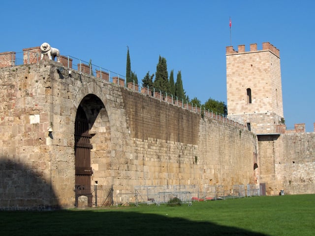 New city walls, erected in 1156 by Consul Cocco Griffi