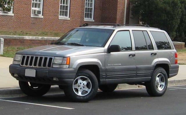 1st generation Grand Cherokee ZJ.