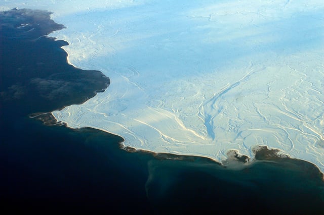 캐나다 북부 누나부트 준주 의 해빙.