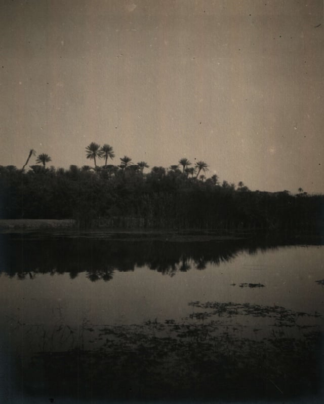 Shore of Oued Béchar in January 1913.