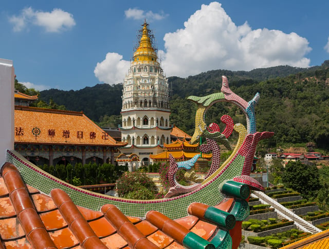The Kek Lok Si Buddhist Temple on Penang Island combines Chinese, Thai and Burmese architectural influences.