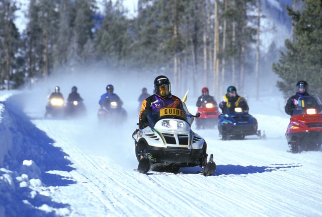 Guided snowmobile tours in Yellowstone Park
