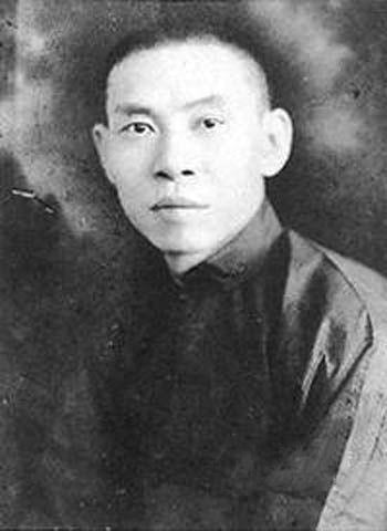 Du Yuesheng (1888–1951), a Chinese gangster and important Kuomintang supporter who spent much of his life in Shanghai
