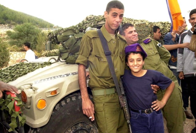 Bedouin Desert Reconnaissance Battalion, visiting an Arab school