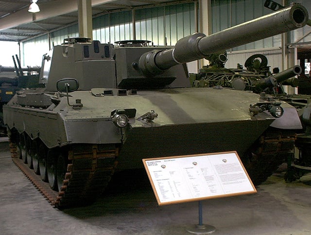 The Leopard 2 T14 mod. with the modified turret housing composite armour
