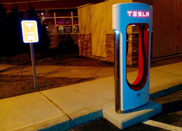 Tesla Supercharger in West Hartford, Connecticut