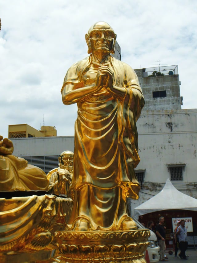 Thai statue of Mahākāśyapa.