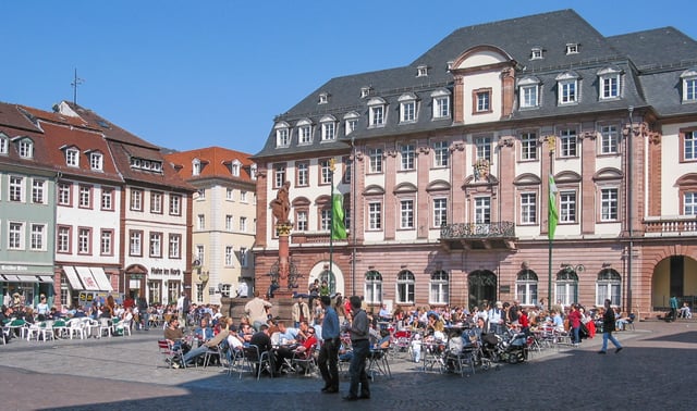The marketplace, with Town Hall on the right