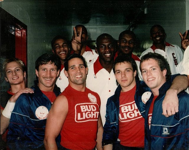 Jordan (center) in 1987
