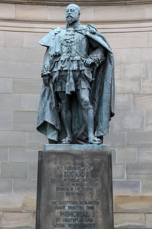 Statue outside Holyrood Palace, Edinburgh