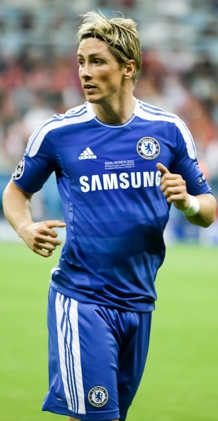 Torres playing for Chelsea in the 2012 UEFA Champions League Final