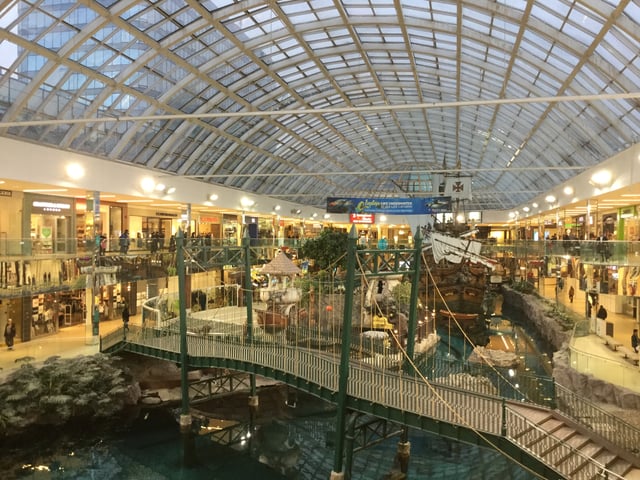 West Edmonton Mall is the largest shopping mall in the Americas.