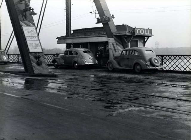 Ak-Sar-Ben Bridge toll booth in 1938