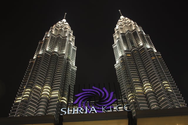 Suria KLCC, located between the Petronas Twin Towers