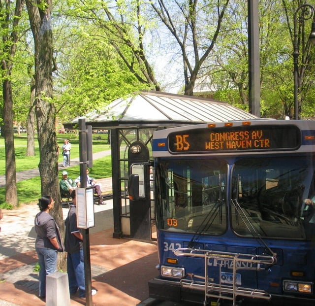 A New Haven Division bus in Downtown New Haven, near the Green