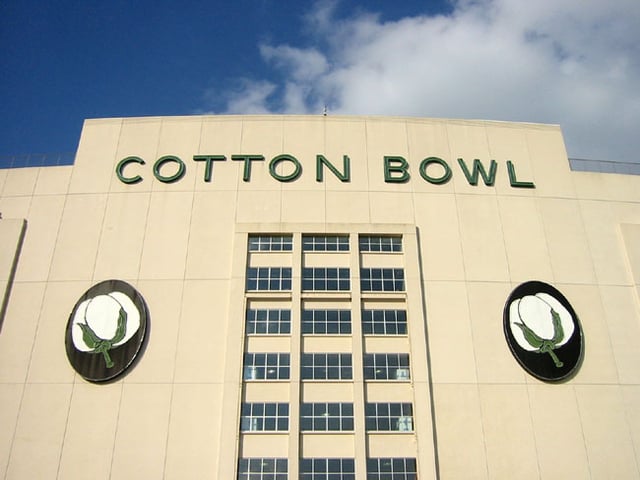 The main entrance of the Cotton Bowl