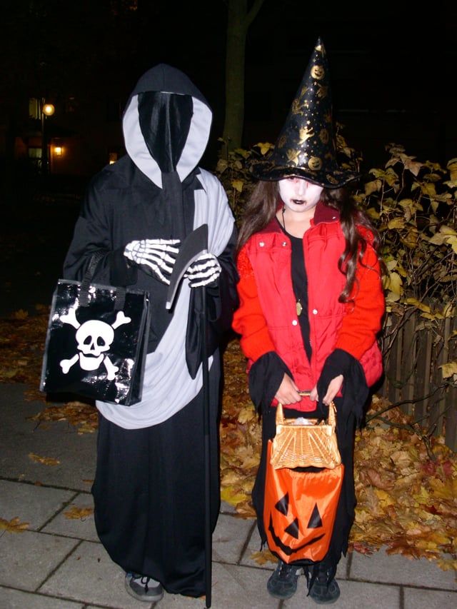 Trick-or-treaters in Sweden