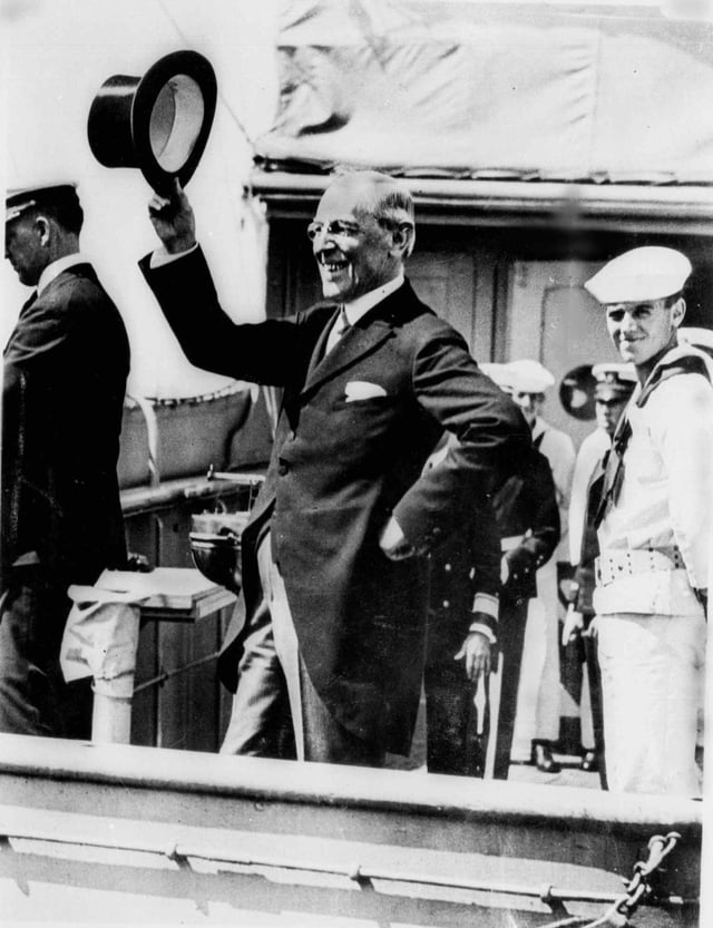 Wilson returning from the Versailles Peace Conference, 1919.