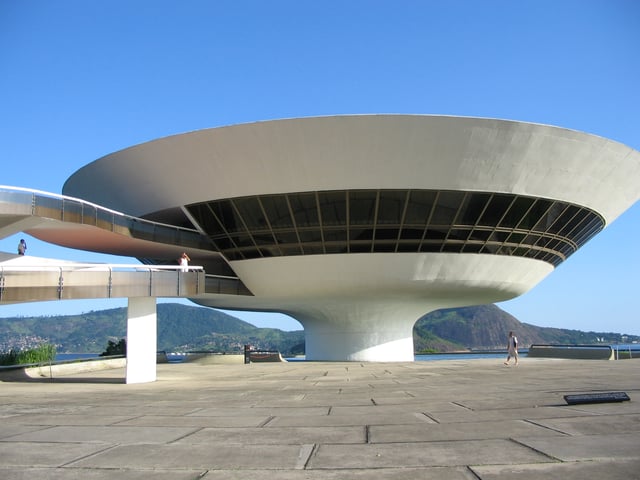 Niterói Contemporary Art Museum.