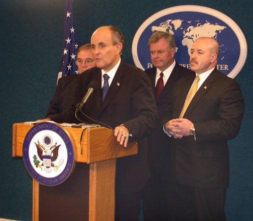 Giuliani at a NYFPC briefing after 9/11