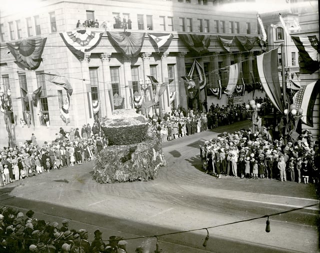 The 1928 San Jose annual Fiesta de las Rosas parade in Downtown