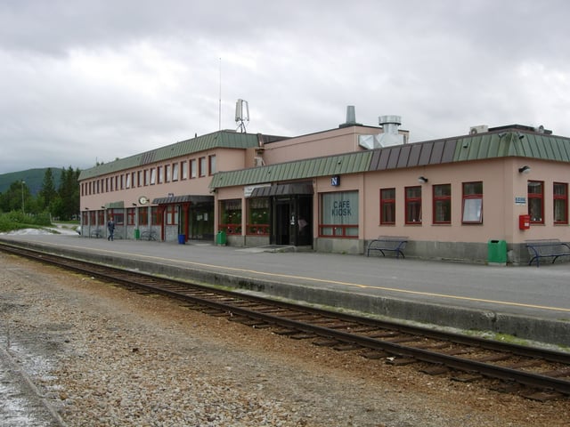 Railway station in Fauske; an important junction for many travellers. Fauske and Bodø are the most northerly stations on the main railway network in Norway.Photo: Lars Røed Hansen
