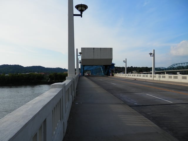 Market Street Bridge facing the North Shore