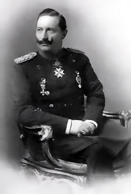 Prince Wilhelm posing for a photo taken around 1887. His right hand is holding his left hand, which was affected by Erb's palsy.