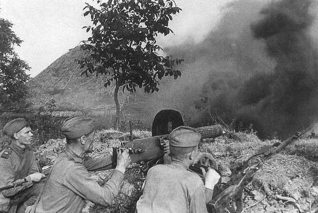A Soviet machine gun crew during the Battle of Kursk.