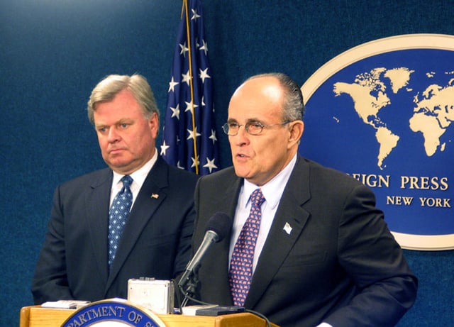 Thomas Von Essen and Giuliani at the New York Foreign Press Center Briefing on "New York City After September 11, 2001"