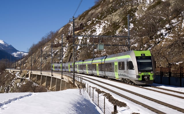 BLS RABe 535 on the southern Lötschberg ramp between Lalden and Brig.
