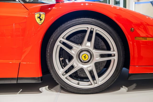 The Ferrari Enzo used carbon ceramic brake discs, a first for a Ferrari road car
