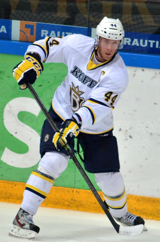 Kim Hirschovits, ice hockey player