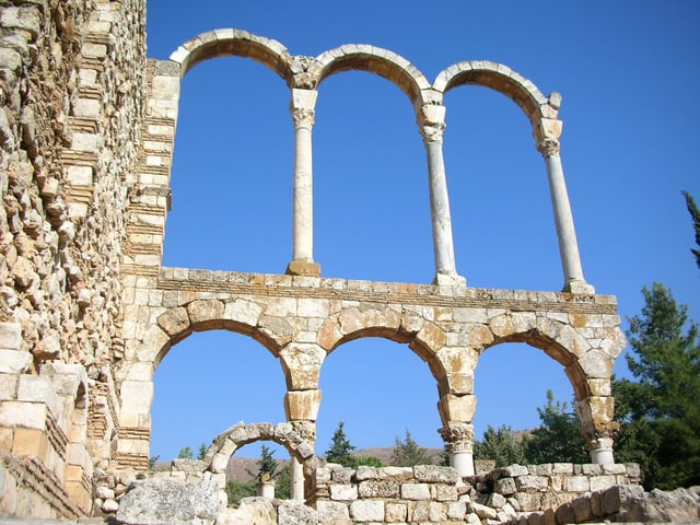 Arches at the ruins of Anjar