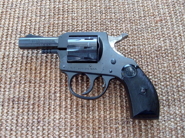 H&R model 900 9-shot.22 Revolver