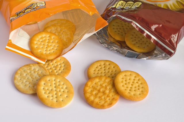 Mini Cheddars ("original" and "BBQ" flavours)
