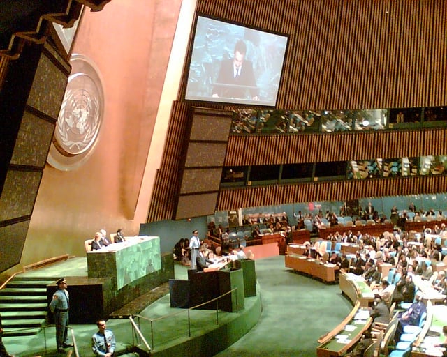 Spanish Prime Minister José Luis Rodríguez Zapatero addressing the General Assembly in New York, 20 September 2005