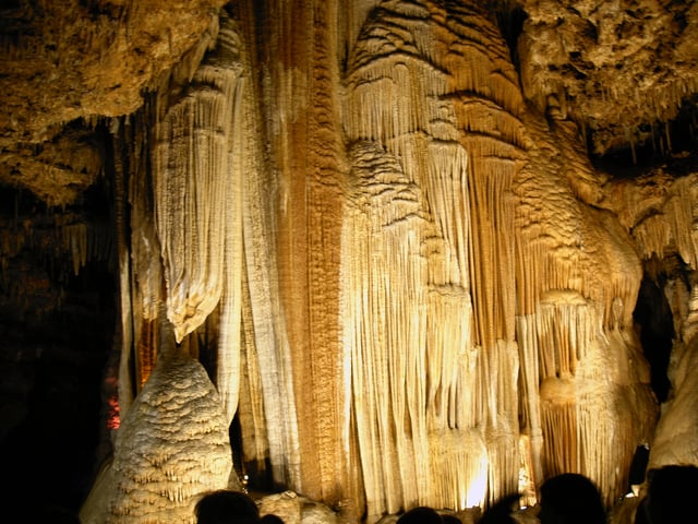 Meramec Caverns