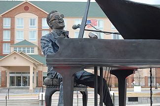 Statue by Andy Davis in Ray Charles Plaza in Albany, Georgia