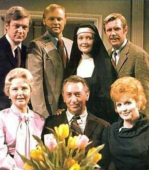 The Horton family in 1973. Back row: Edward Mallory (Bill), John Clarke (Mickey), Marie Cheatham (Marie), John Lupton (Tommy). Front row: Frances Reid (Alice), Macdonald Carey (Tom), Patricia Barry (Addie).