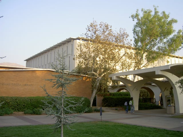 The Tomás Rivera Library (2003)