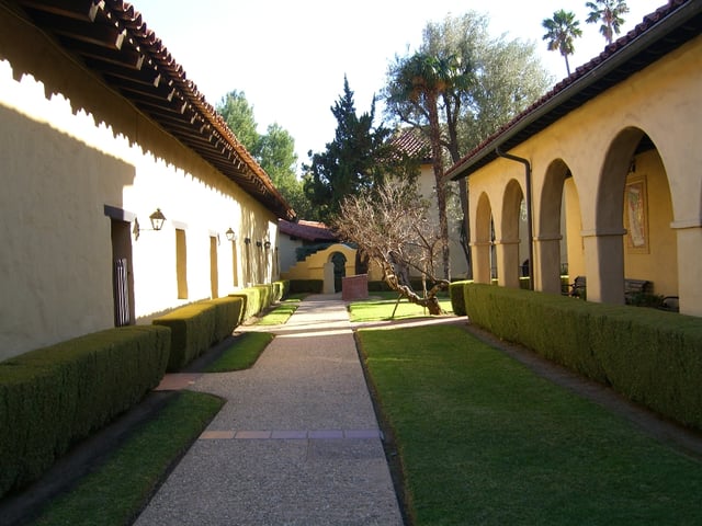 Mission San Fernando Rey de España gardens