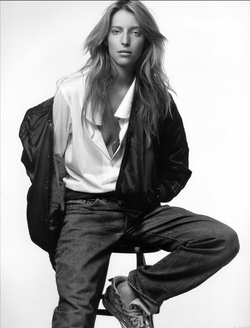 Black and white modeling photo of Carmen Villain.