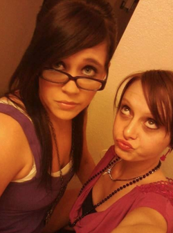 Photo of Jessica Lynn Mazak with her friend.