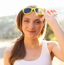 Kathy weaaring sunglasses