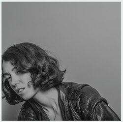 Album cover of Kelly Lee Owens self-titled debut album.