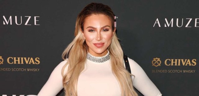 Khloe