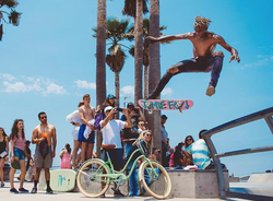 Photo of Leandre Sanders in the air taken by @wayfaresupplyco on IG.